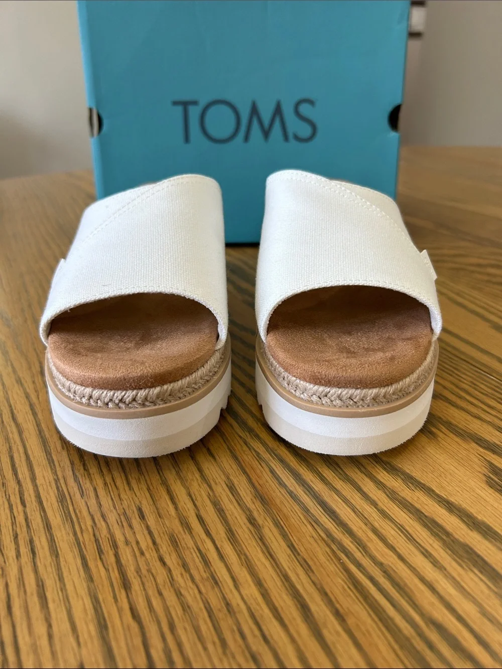 Toms slip into